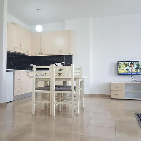 3-in Front Of In Plepa Apartman