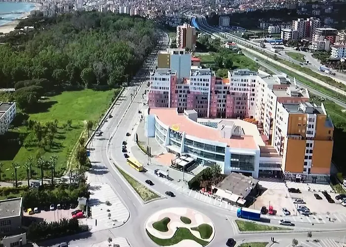 Daire 3-in Front Of In Plepa Dıraç